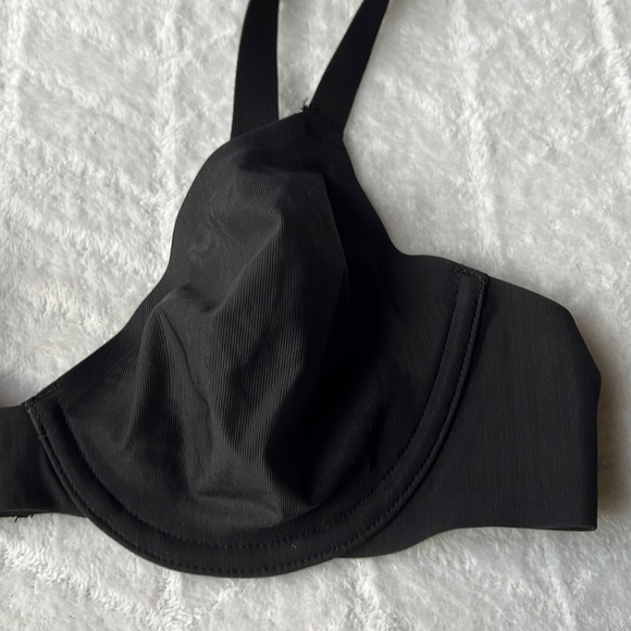 SKIMS Naked Underwire Demi Bra - Picture 6 of 16